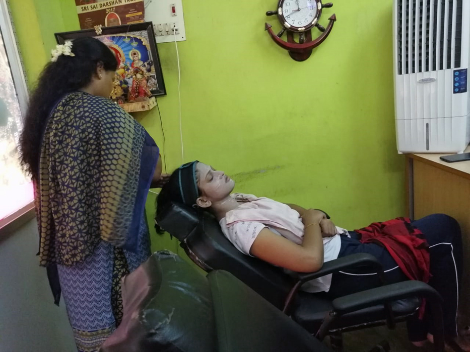 Skill Training - Women Carrier Beautician Training